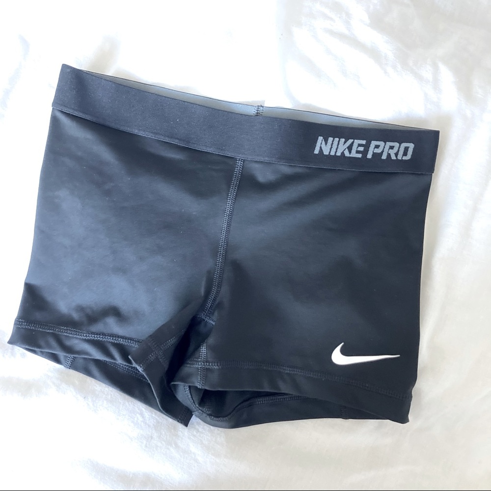 Like New Nike Black Short Shorts